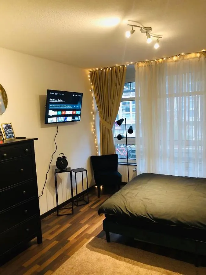 Aparthotel Schickes 1-Zimmer Apartment Im Herzen Koln Germania